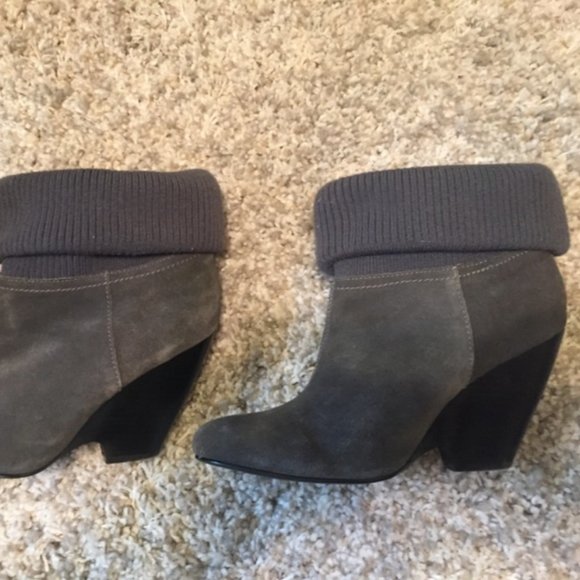 3/$20 Kimchi Blue Gray Sweater High Heel Booties - Picture 3 of 8